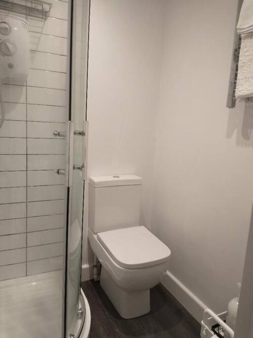 Cosy Garden Studio Room Minimum Two Night Booking 布赖顿 外观 照片